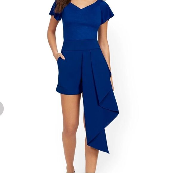 New York & Company Pants - New York & Company Asymmetrical Drape-Front Short NWT